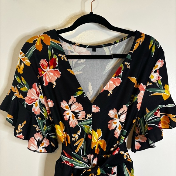 SHEIN Back Floral Ruffled Wrap Mini Dress - Picture 3 of 9